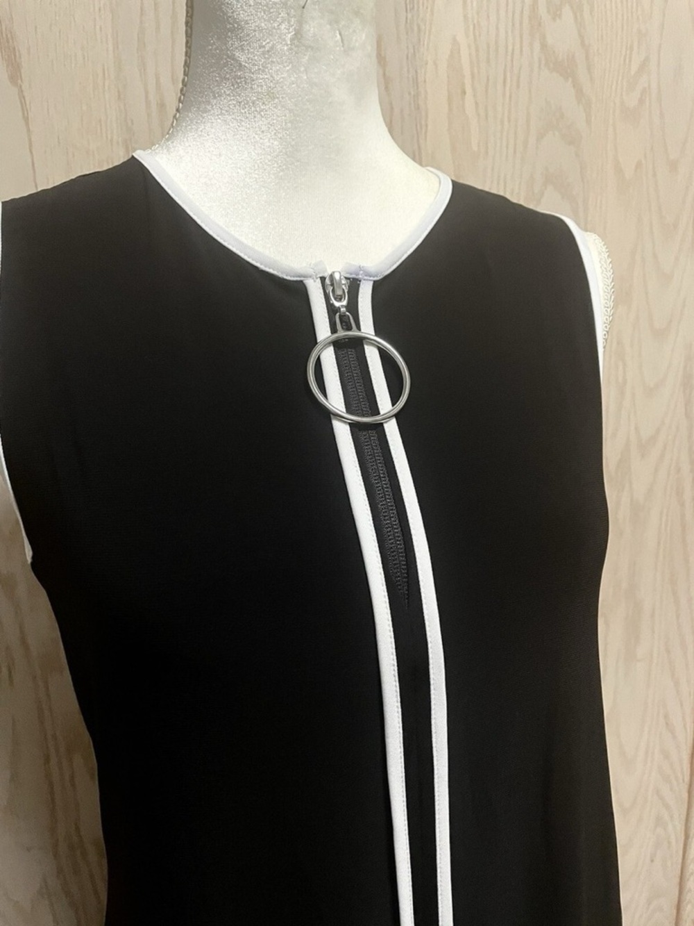EUC MSK Black Dress w/White Accents, Zipper w/Silver Pull, Could be Cover Up - Picture 15 of 15